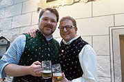 Dr. Michael Müller, Dipl. Braumeister bei Löwenbräu, Bernhard Klier, Direktor Spaten